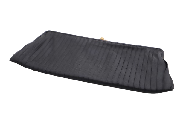 Vintage Satin Clutch mit besonderem goldenen Verschluss